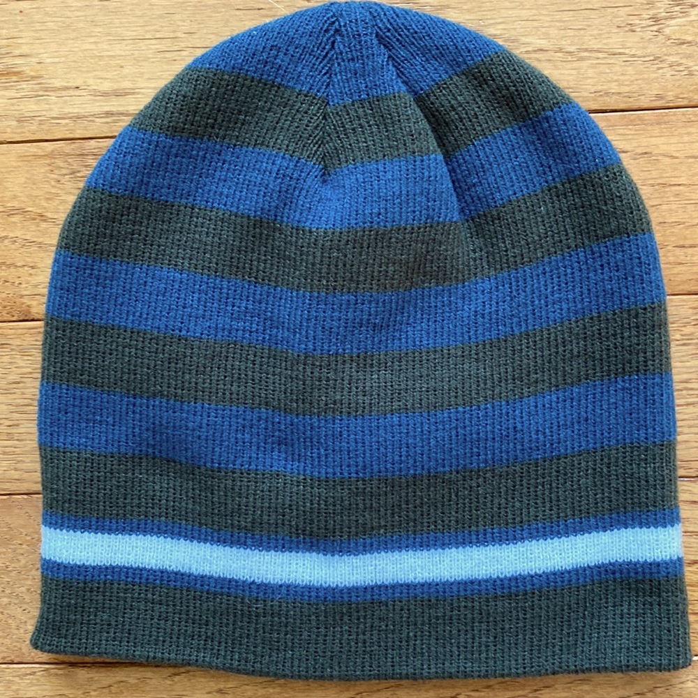 Big Kids knit beanie unisex (never worn)